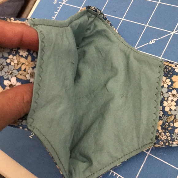 Cloth mask - Picture 3 of 3